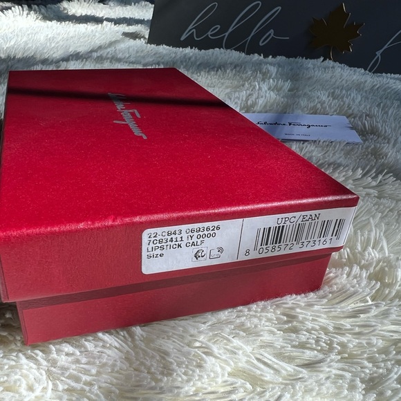 Salvatore Ferragamo Red Calf Wallet - Picture 8 of 9